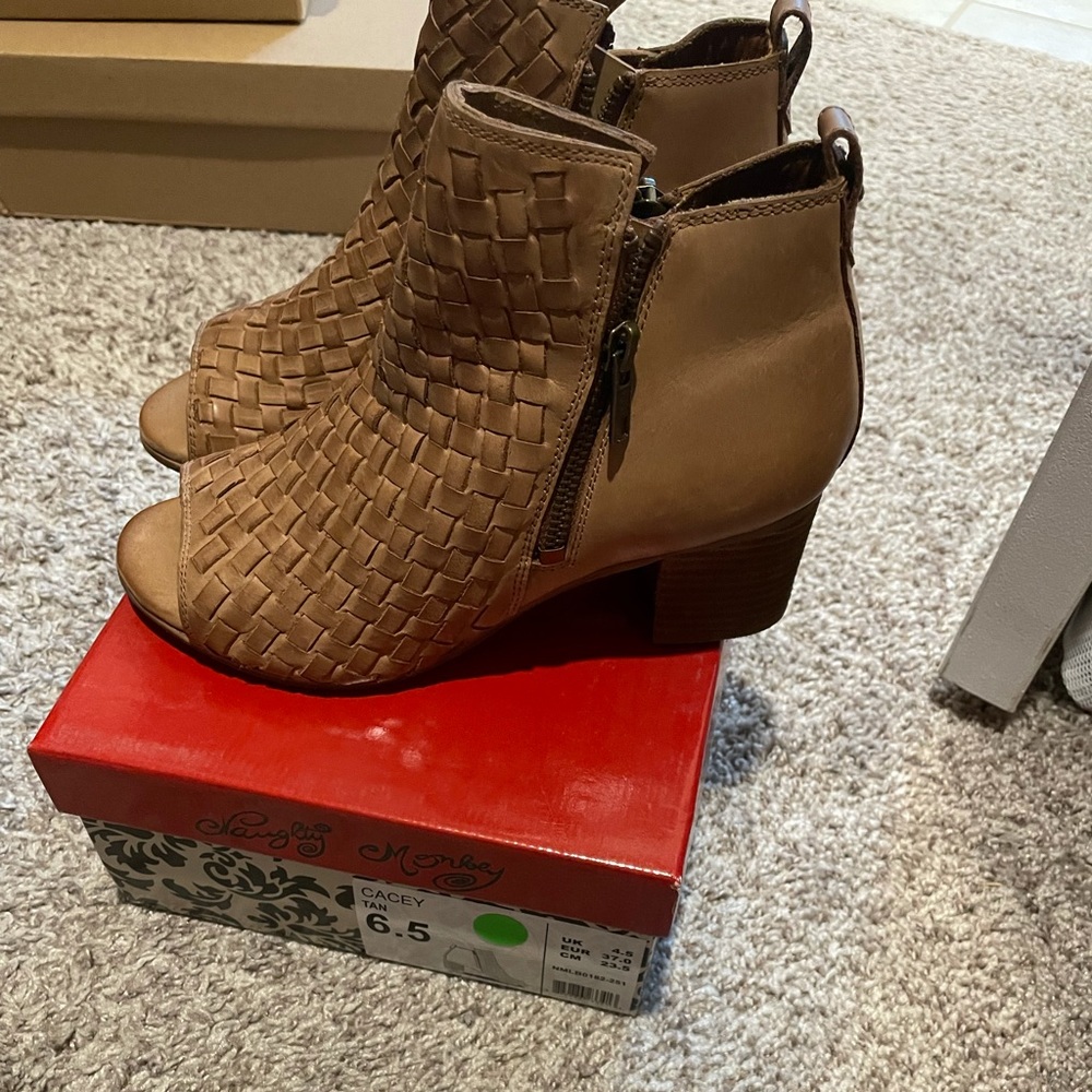 NWT Naughty Monkey Cacey ankle bootie!